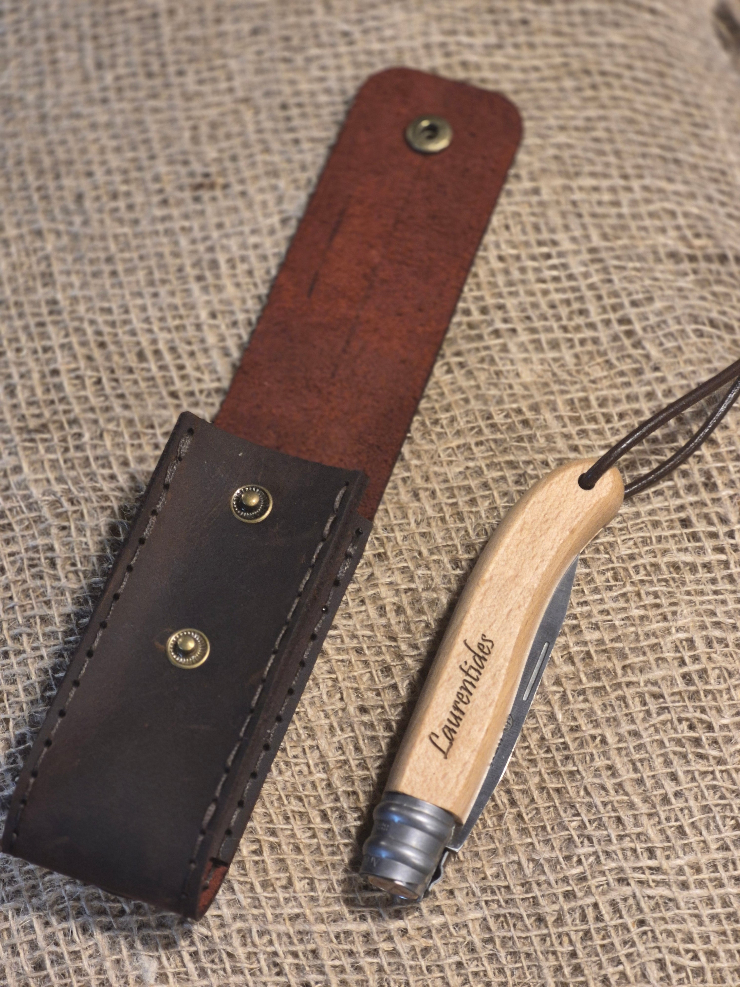 Étui à couteau artisanal avec boucle de ceinture
