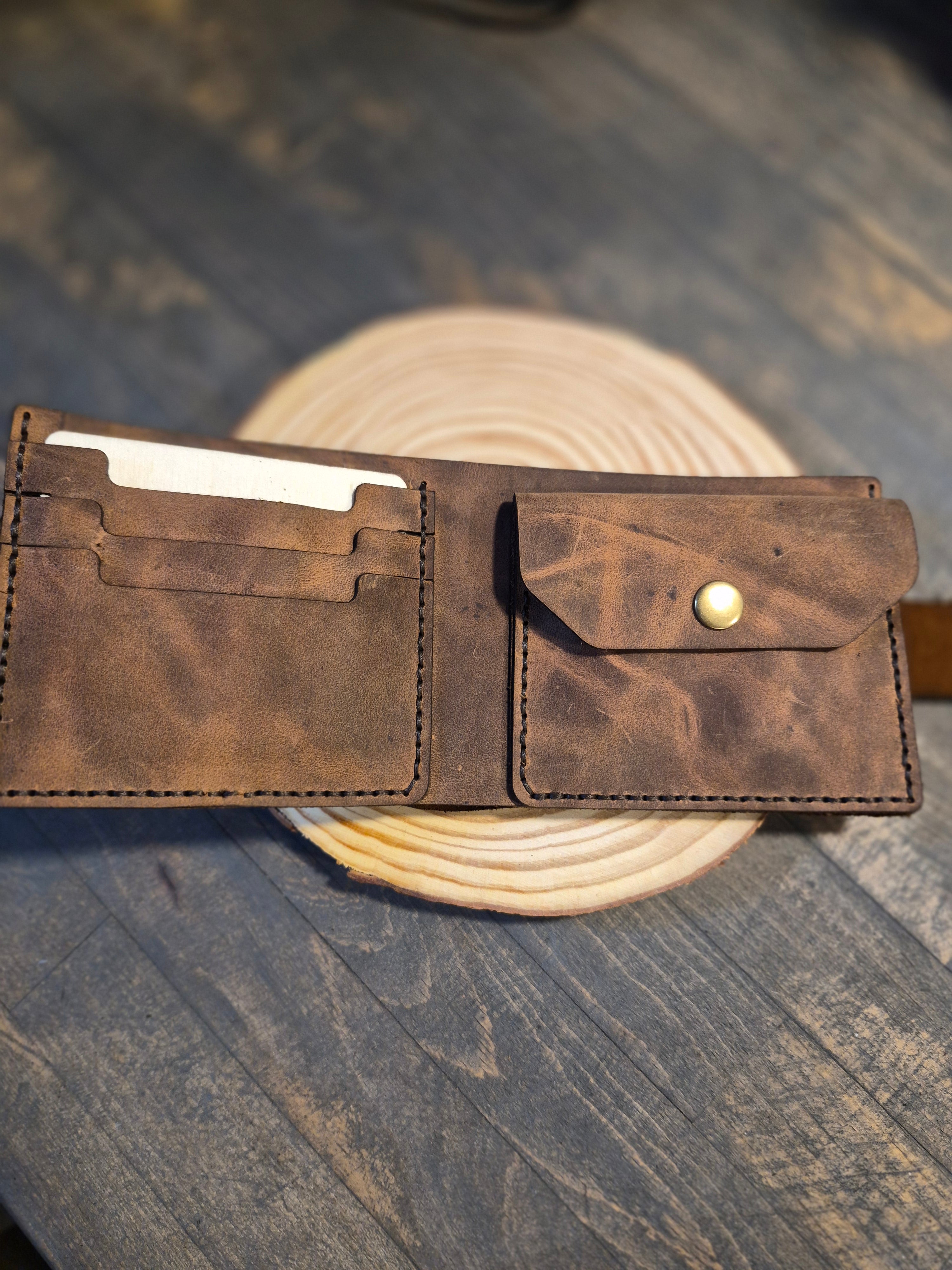 Portefeuille artisanal 2 volets avec porte-monnaie intégré