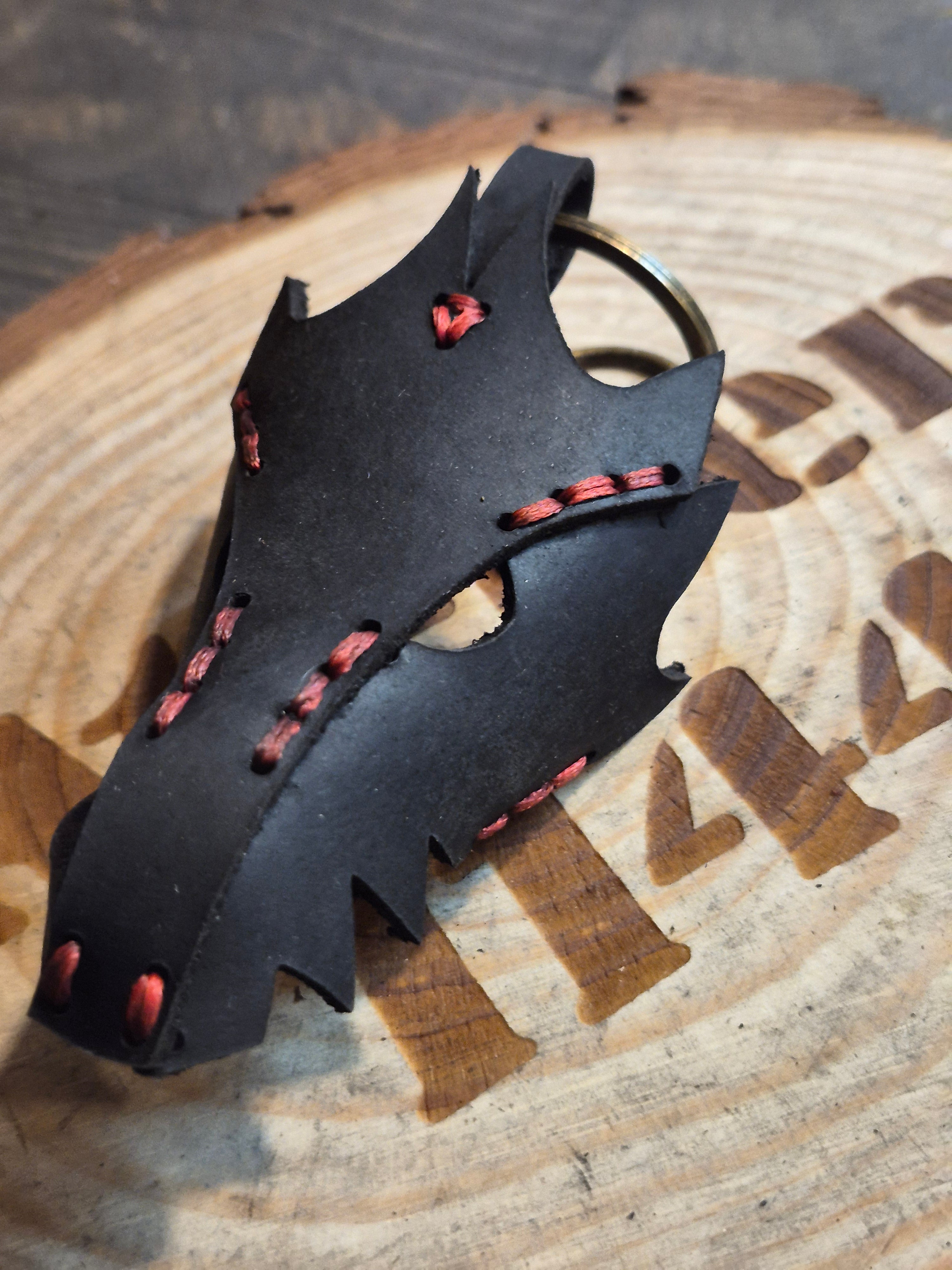 Porte-clef dragon en cuir cousu main