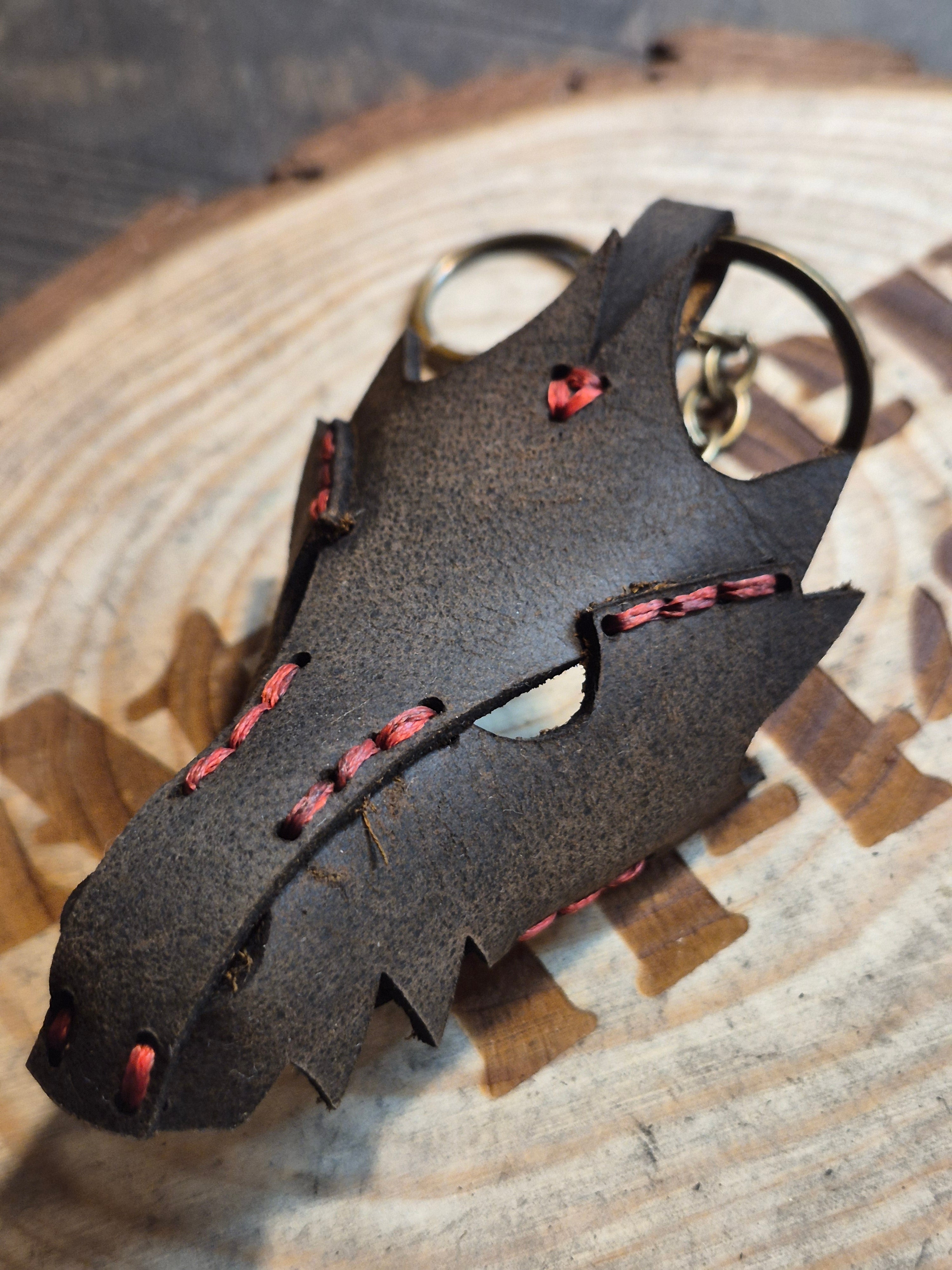 Porte-clef dragon en cuir cousu main