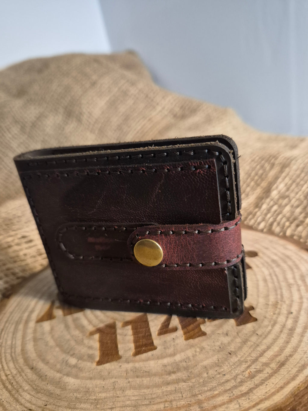 Portefeuille artisanal en cuir cousu main
